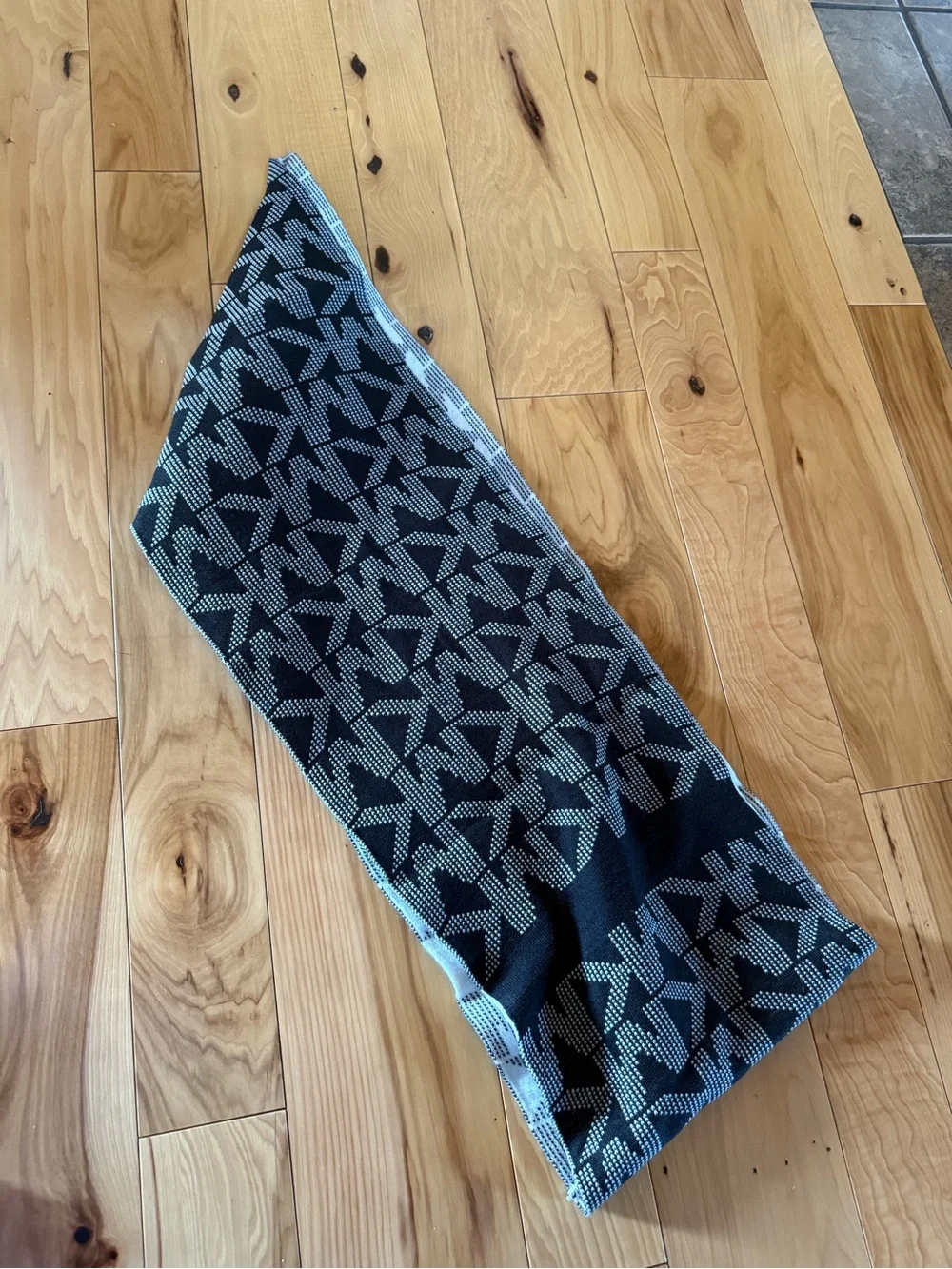 MICHAEL Michael Kors Black and Grey Logo Knit Scarf